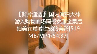 《究极核弹✿绝版》顶级绿帽奴伺候老婆与单男做爱【绿帽春哥】私拍，看着老婆被别人肏他打飞机与老婆一起吃单男鸡巴