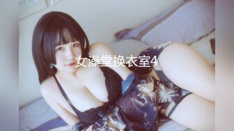 女澡堂换衣室4