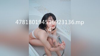 KTV女厕偷拍眼镜少妇杂毛黑鲍鱼 细窄的逼缝