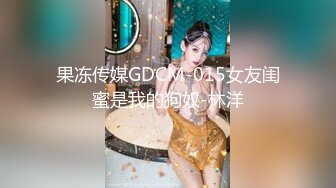 红唇大波浪顶级美女包臀裙黑丝极度诱惑，丁字裤勒逼扭动屁股