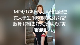 [MP4/ 1004M]&nbsp;&nbsp;单亲妈妈和儿子乱伦啪啪，全程露脸讲述混乱人生，给骚儿子交乳交无套抽插要内射完