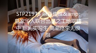 高颜值软萌美乳妹,男友干腻了怎麽诱惑都没反应,自己养的狗倒是在壹边晃来晃去想要舔